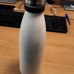 Botella para beber, segundo informou Transdev Hoeksche Waard Goeree Overflakkee usando iLost