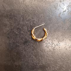 Oorbel, come riportato da Rotterdam The Hague Airport utilizzando iLost