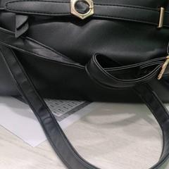 Ladies bag اسود, as reported by محطة الدمام (الدمام) using iLost