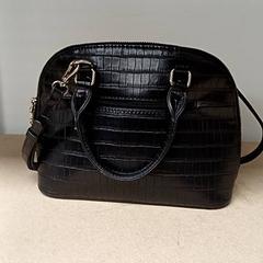 Taška, jak nahlášeno Qbuzz GD Groningen Peizerweg pomocí iLost