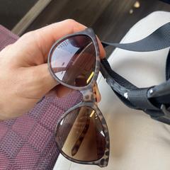 Zonnebril, iLost-i jakinarazi zaion moduan