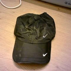 Cap, as reported by Bobbejaanland using iLost
