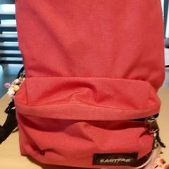 Mochila - Eastpak - Angela, como reportado por Centraal magazijn utilizando o iLost