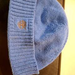 Chapéu, como reportado por IKEA Hénin-Beaumont utilizando o iLost