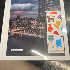 Livro, como reportado por Rotterdam The Hague Airport utilizando o iLost