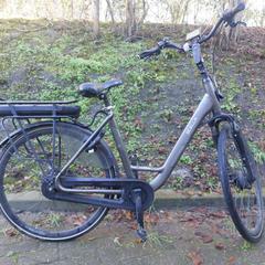 Vélo Stella Bruin, a été signalé par Gemeente Nijkerk utilisant iLost