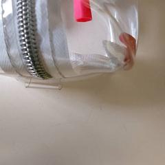 Material escolar - pennenzak, segundo informou Regio Antwerpen - Brussel usando iLost