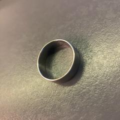 Anel, segundo informou Eindhoven Airport usando iLost