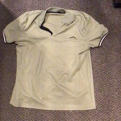 Camisa, como reportado por Van der Valk Hotel Zwolle utilizando o iLost