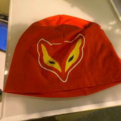 Txapel RED, gisa salatu by Room Mate Bruno iLost erabiliz