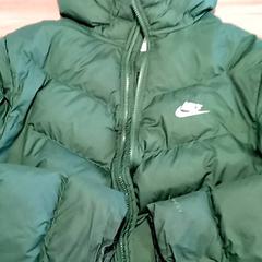 سترة بومبر، كما تم الإبلاغ عنه بواسطة CARS HANGARD عبر iLost