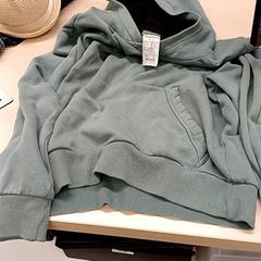 Dessuadora amb caputxa boa, segons ha informat IKEA Bayonne Ametzondo mitjançant iLost