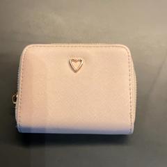 Portemonnee, zoals gemeld door MEININGER Hotel Bremen Hauptbahnhof met iLost