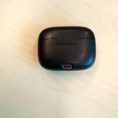 Airpod Zwart, ha sido reportado por Arriva Den-Bosch con iLost