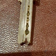 İLost kullanarak TCL tarafından bildirildiği gibi Clef métal