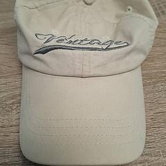 キャップ Beige がiLostで EBS Spijkenisse によって報告されました