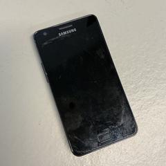 Iphone がiLostで Gemeente Arnhem によって報告されました