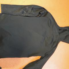 Sweat à capuche noir, a été signalé par TCL utilisant iLost