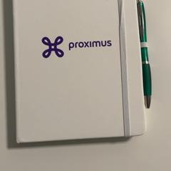 Toll & Jegyzetfüzet proximus, amint azt IKEA Mons az iLost segítségével jelentette.