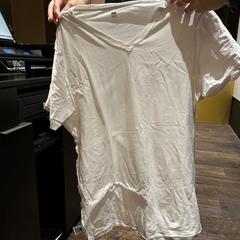 T shirt wit maat XXL, jak nahlášeno Van der Valk Hotel Veenendaal pomocí iLost