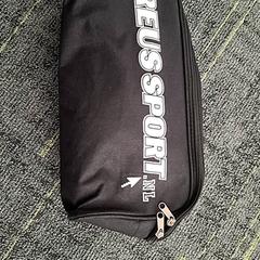 Tas Zwart Reus Sport، كما تم الإبلاغ عنه بواسطة Connexxion Noord Holland Noord Hoorn عبر iLost