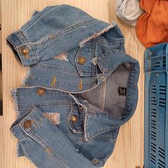 Veste en jeans bébé, som rapportert av IKEA Liège ved bruk av iLost