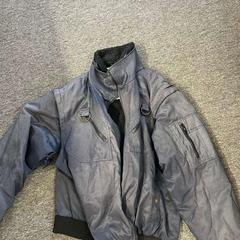 Kleding, rapporterat av Gebo Tours med iLost