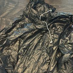 Regenjas, gemeldet von Van der Valk Hotel Amsterdam-Amstel über iLost