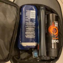 İLost kullanarak MEININGER Hotel Marseille Centre la Joliette tarafından bildirildiği gibi Trousse de bain