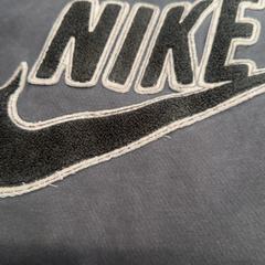 Pull, a été signalé par Rotterdam The Hague Airport utilisant iLost