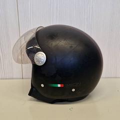 Hjälm, rapporterat av Transdev Gooi en Vechtstreek med iLost