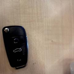 Clef de voiture, a été signalé par IKEA Avignon utilisant iLost