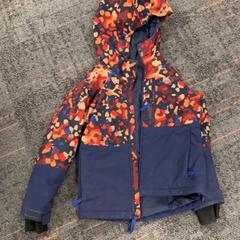 Kurtka, zgłoszono przez Connexxion Amstelland-Meerlanden Schiphol Zuid przy użyciu iLost