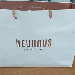 Táska - Papier zak, amint azt Centraal magazijn az iLost segítségével jelentette.