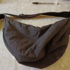 バッグ Black Fanny pack がiLostで Conscious hotel Oudegracht によって報告されました