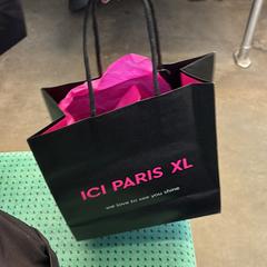 Ici Paris tasje parfum, som rapporterats till iLost