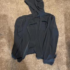 Giacca, come riportato da Van der Valk Hotel Apeldoorn - De Cantharel utilizzando iLost