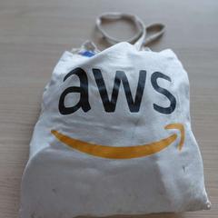 Poltsa, gisa salatu by Regio Oost-Vlaanderen iLost erabiliz