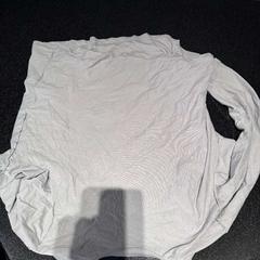 القميص shirt، كما تم الإبلاغ عنه بواسطة Hotel Van der Valk Harderwijk op de Veluwe عبر iLost