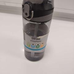 زجاجة، كما تم الإبلاغ عنه بواسطة IKEA Åsane عبر iLost