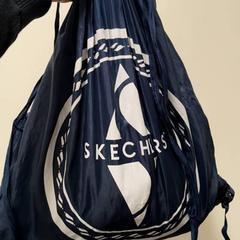 Táska Sketchers, amint azt RRReis IJssel-Vecht Lelystad az iLost segítségével jelentette.