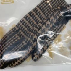 手袋, rapporterat av IKEA新三郷 med iLost