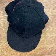 Cappellino da baseball, come riportato da Liquicity Festival utilizzando iLost