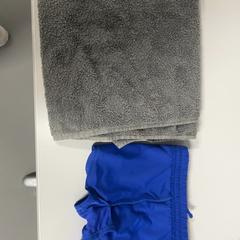 Asciugamano & Pantaloncini da bagno, come riportato da Silver Sands Beach utilizzando iLost