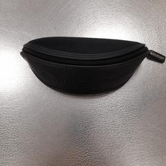 Brilleetui, som rapportert av IKEA Praha – Zličín ved bruk av iLost