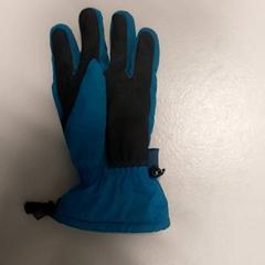 Kesztyű, amint azt Regio West-Vlaanderen az iLost segítségével jelentette.