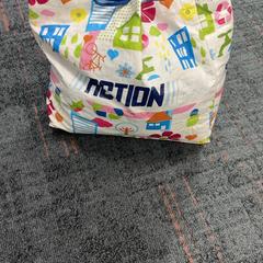 Shopping bag, as reported by Connexxion Amstelland-Meerlanden Schiphol Noord using iLost