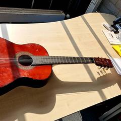 Chitarra Rood, come riportato da Gemeente Roermond utilizzando iLost