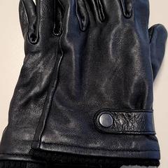 장갑 Zwart, iLost를 사용하여 Connexxion Haarlem IJmond에 보고됨