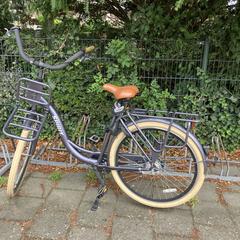 Grijspaarse fiets merk Spirit, jak bylo nahlášeno na iLost